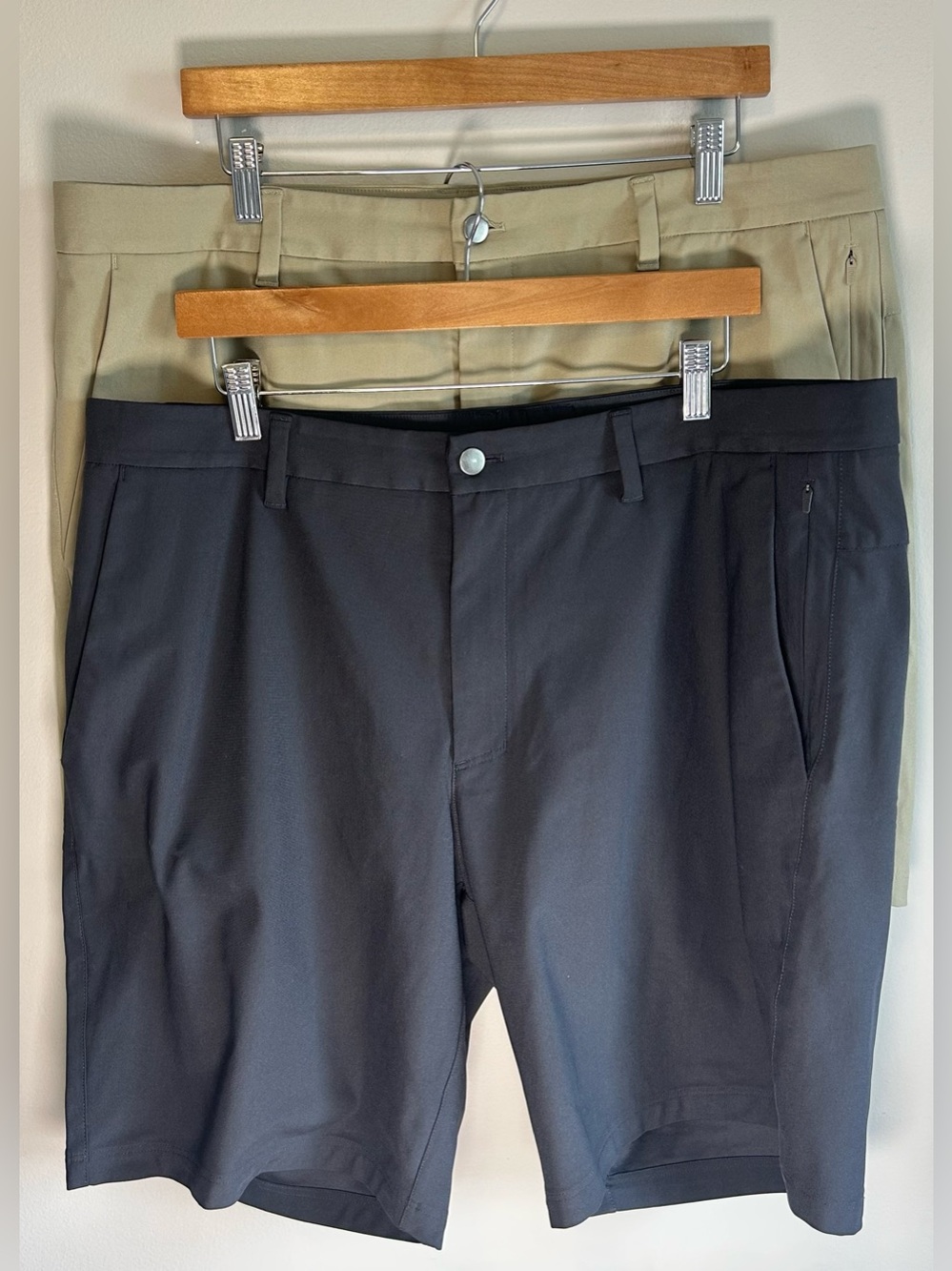 CRZ YOGA Men’s All Day Comfy Golf Shorts 9" Stretch Sz 38 Gray Tan SET of 2 NWOT